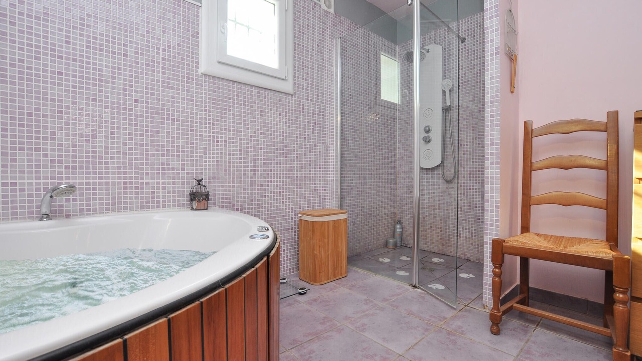 Photo of Bathroom in Besse-sur-Issole