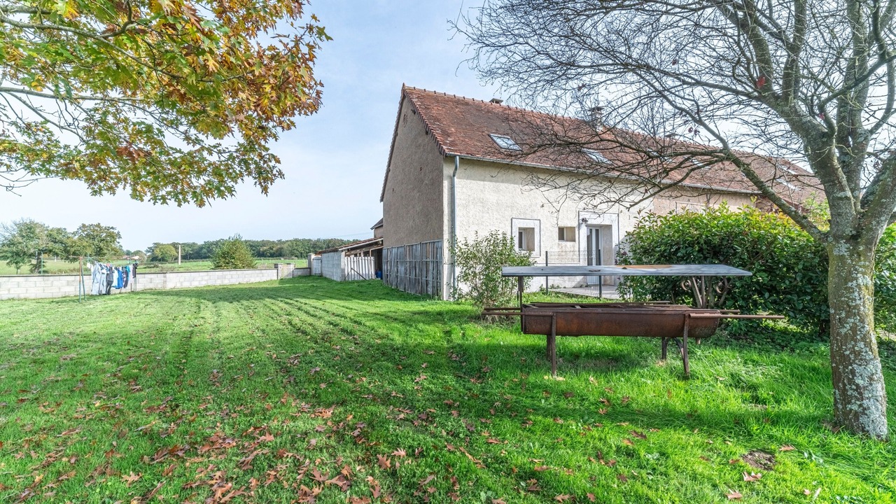 Photo of Outdoor in Saint-Yan