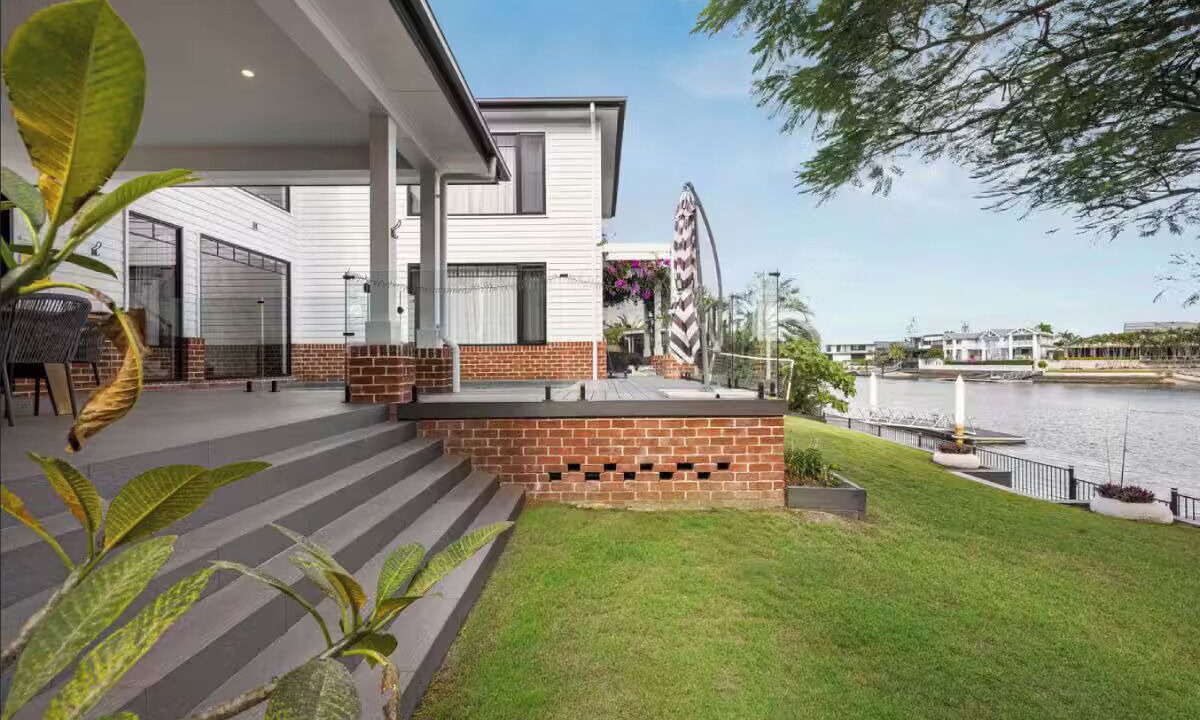 Photo of Patio Balcony in Broadbeach Waters