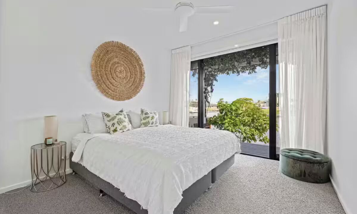 Photo of Bedroom in Broadbeach Waters