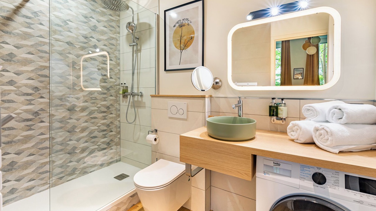 Photo of Bathroom in Voltaire - Saint Amour