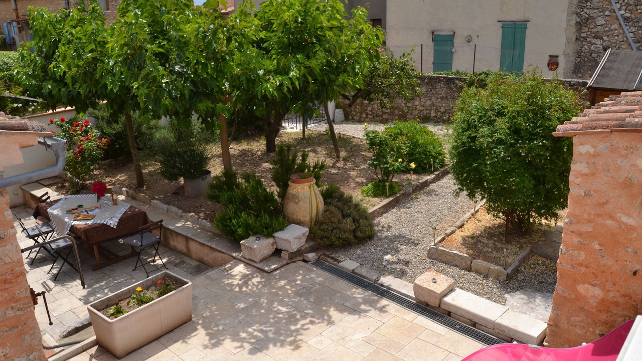 Photo of Outdoor in Regusse
