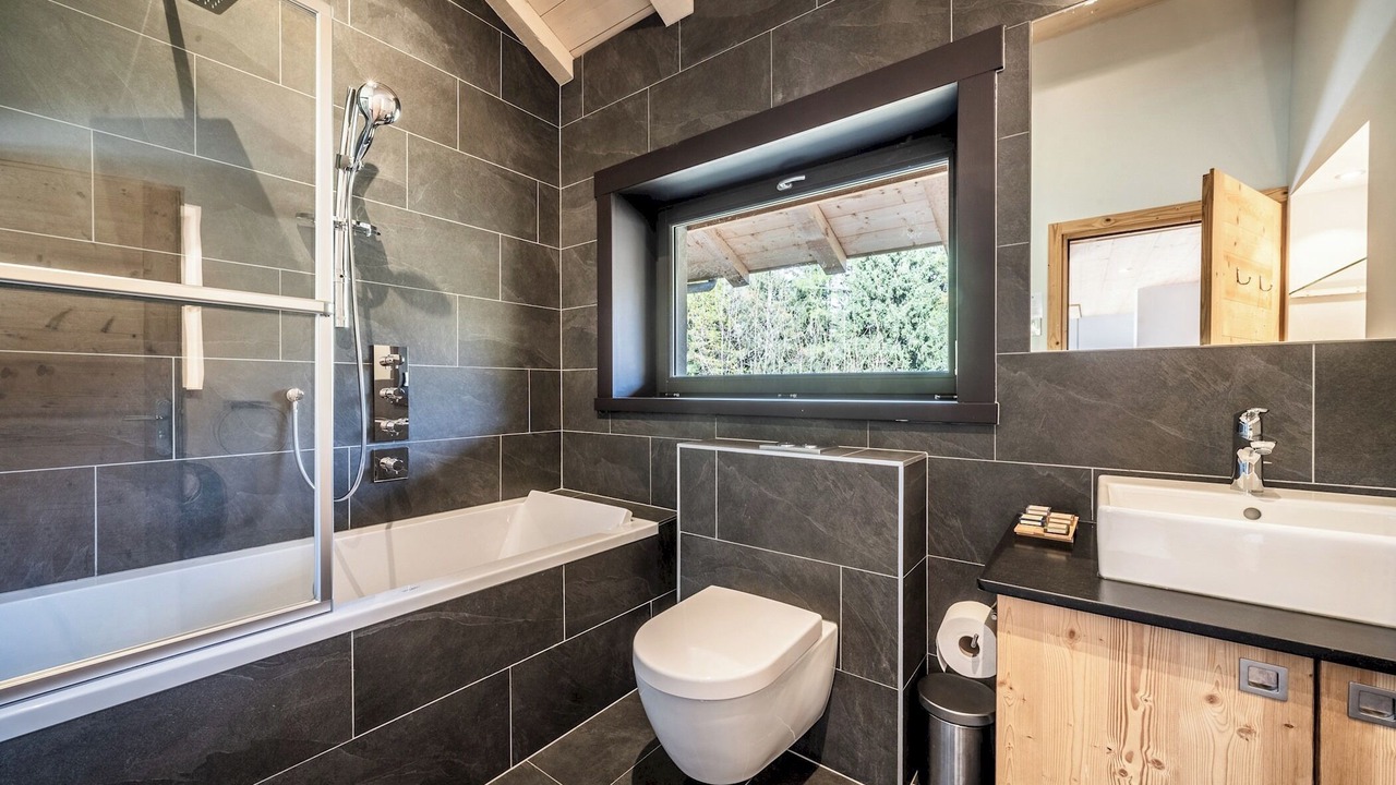 Photo of Bathroom in Montroc