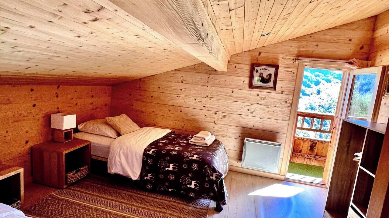 Photo of Bedroom in Les Clefs