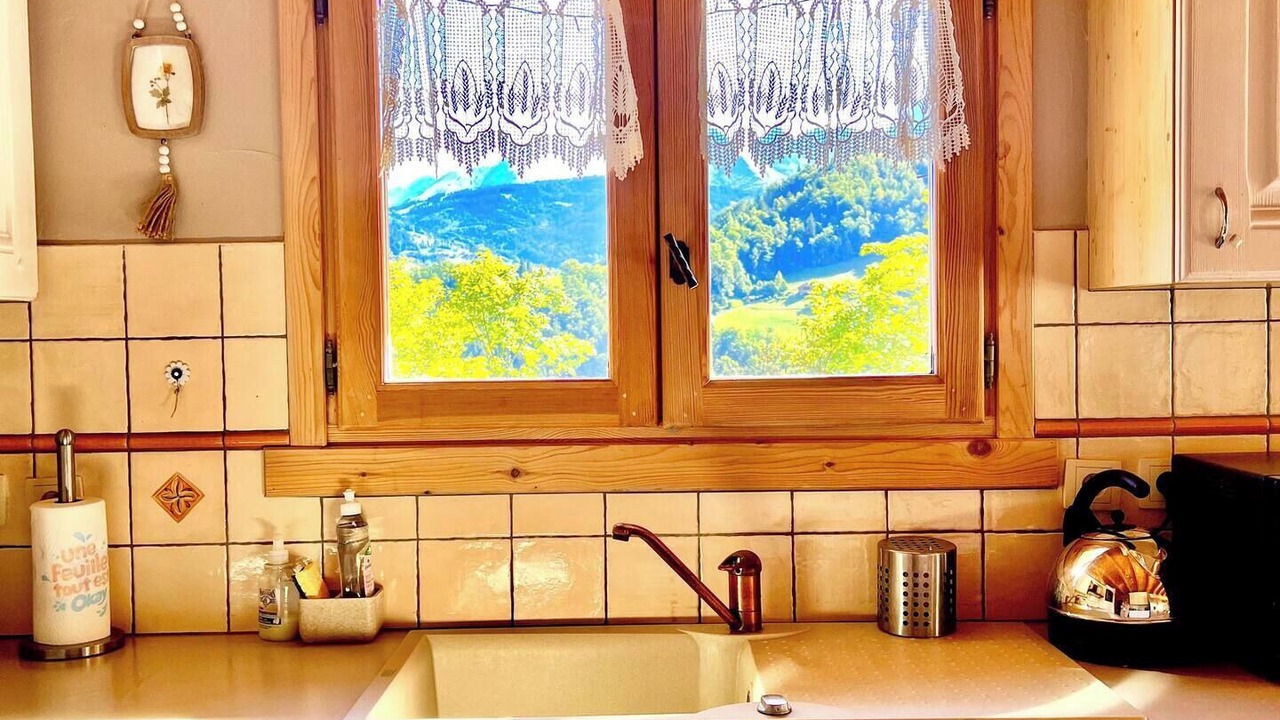 Photo of Kitchen in Les Clefs