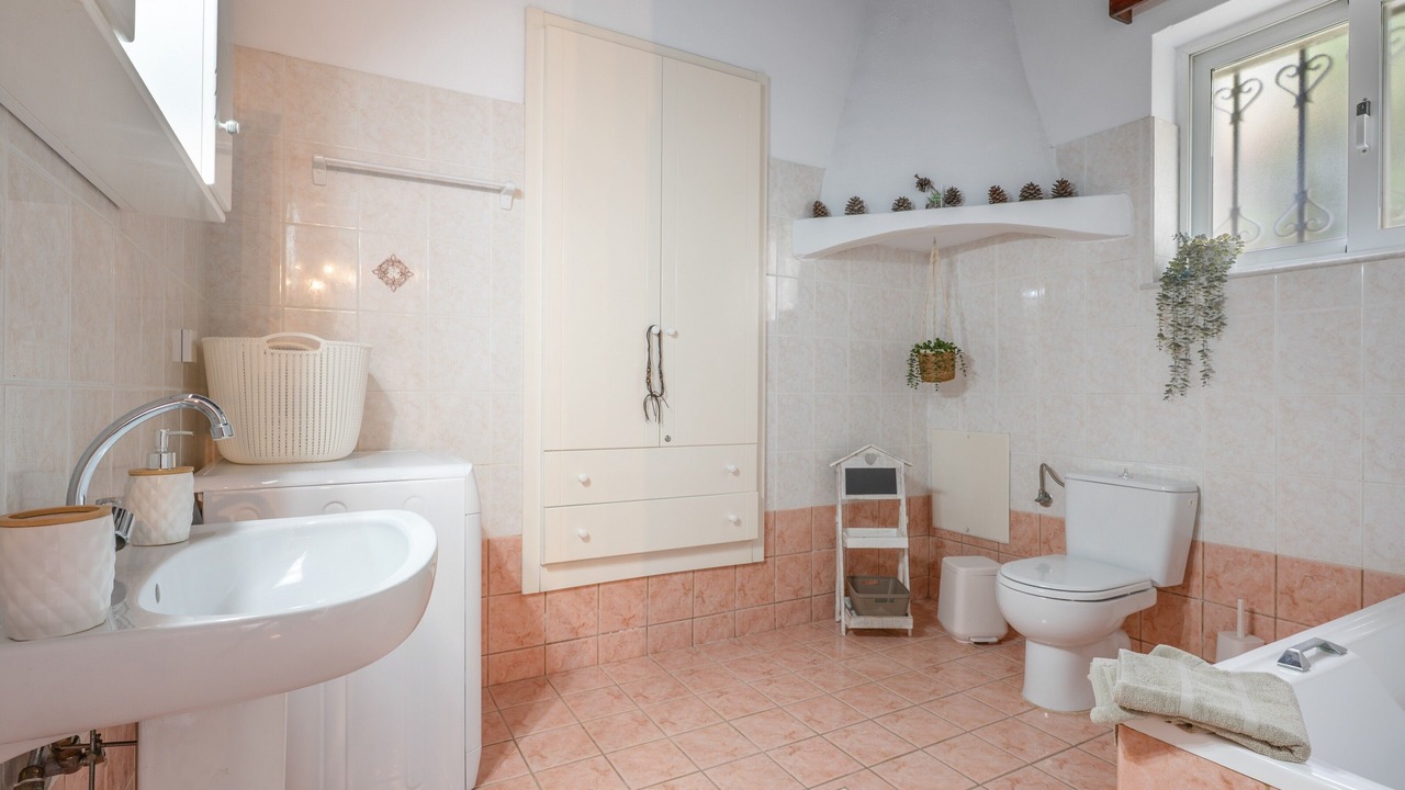 Photo of Bathroom in Pefki