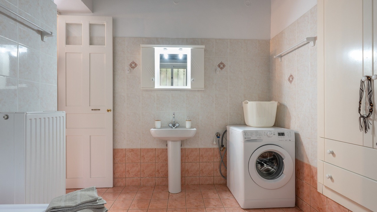 Photo of Bathroom in Pefki