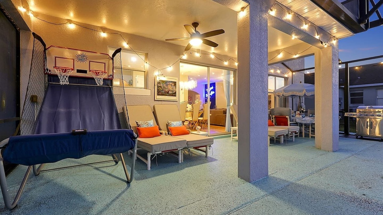 Photo of Outdoor in Trafalgar Village