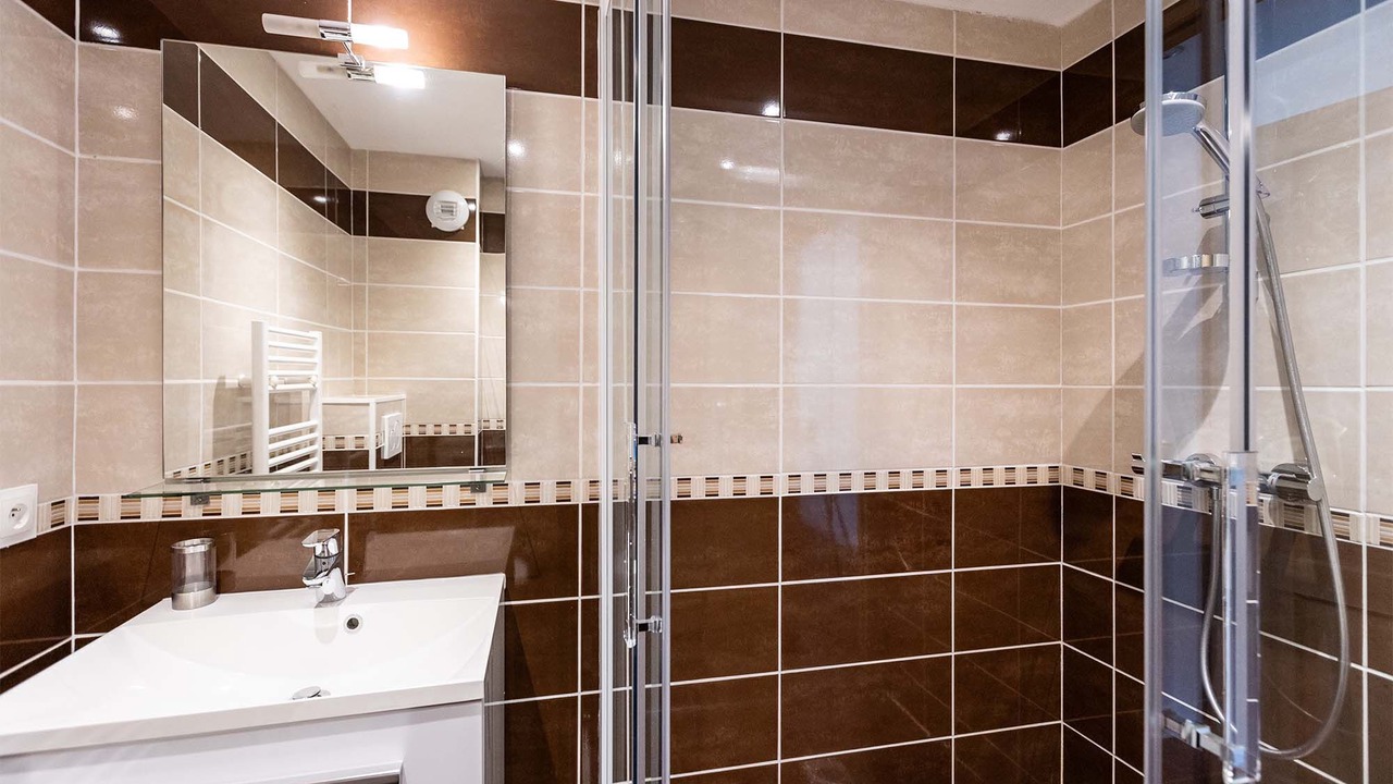 Photo of Bathroom in Nancroit