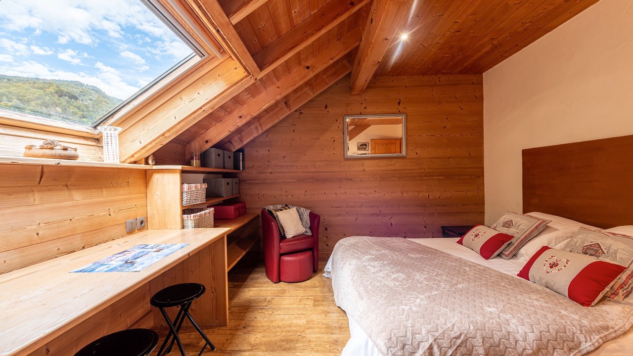 Photo of Bedroom in Les Clefs