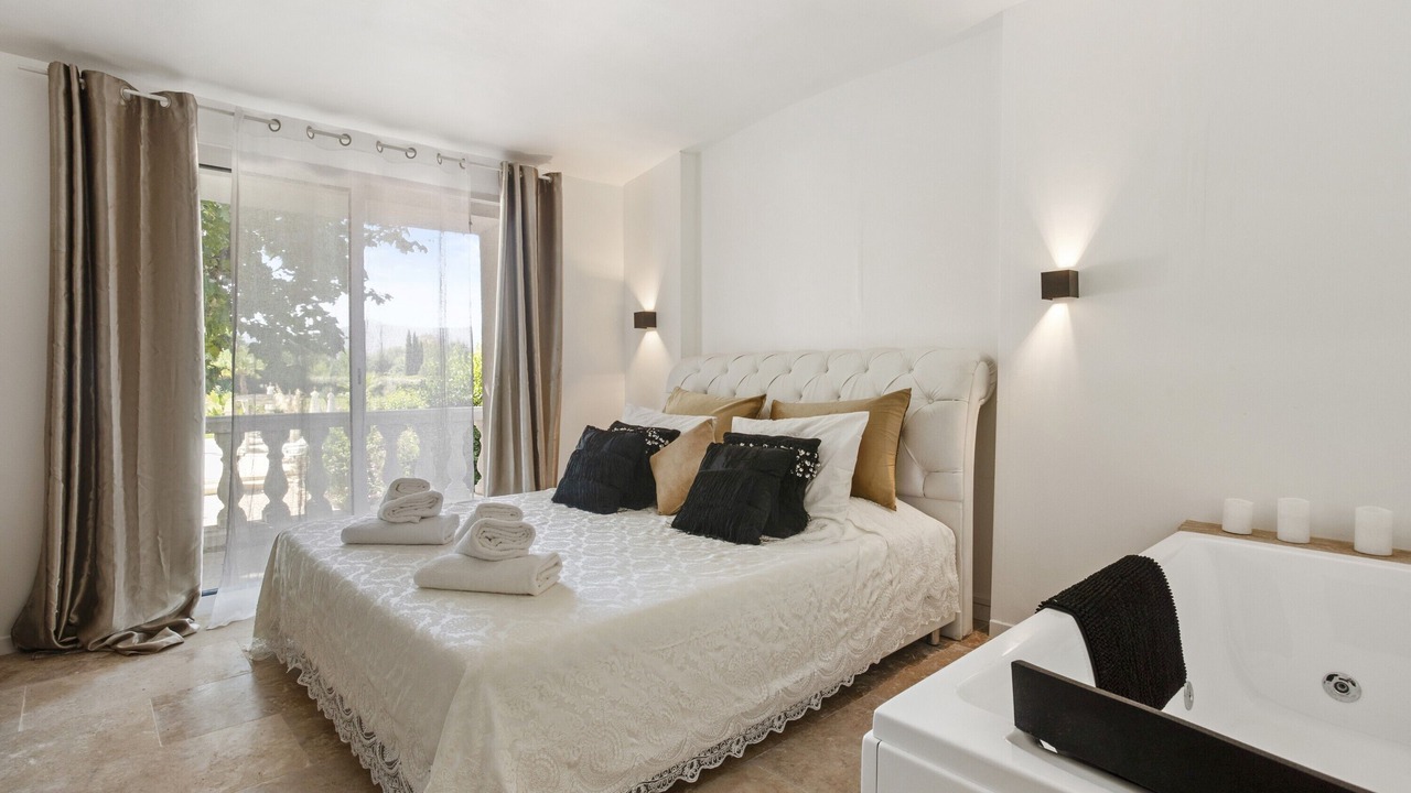 Photo of Bedroom in Le Luc