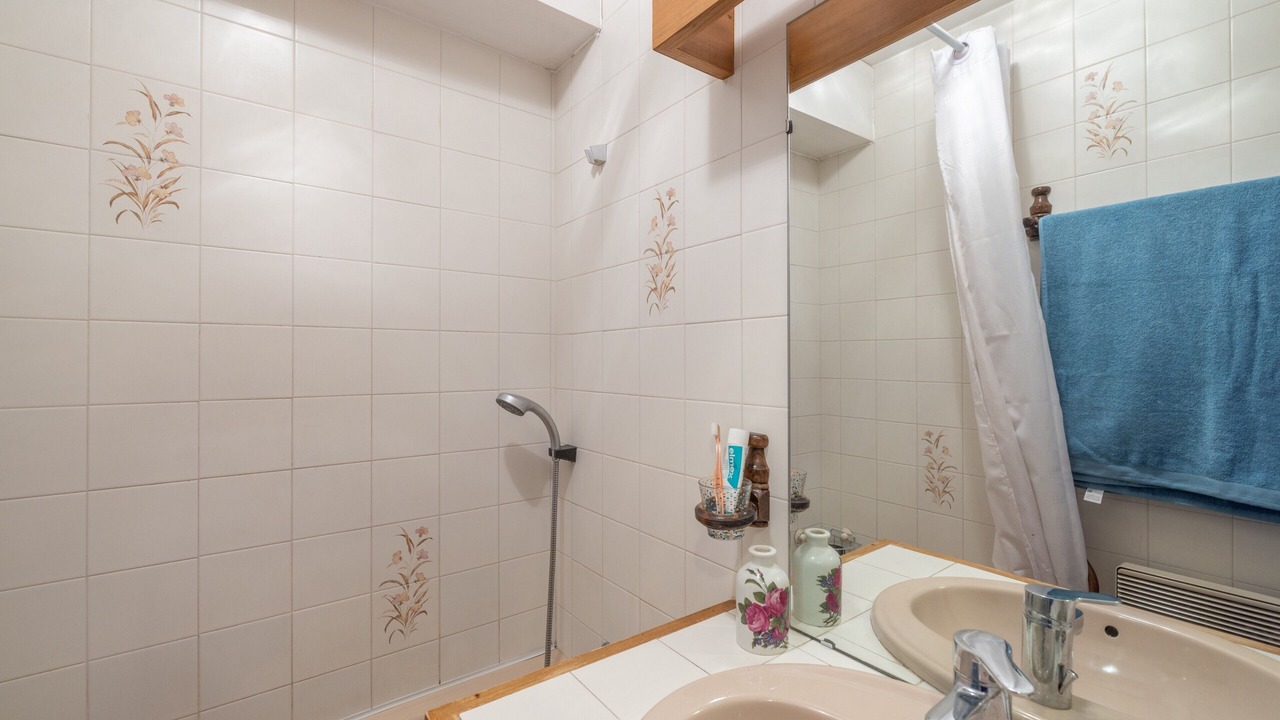 Photo of Bathroom in Cordon