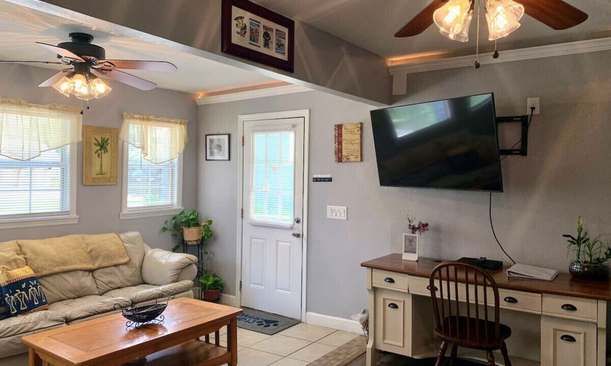 Photo of Livingroom in Winter Haven