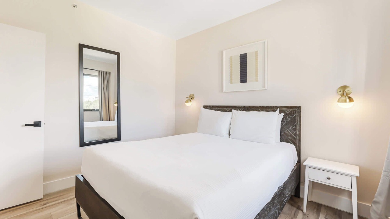 Photo of Bedroom in Midtown