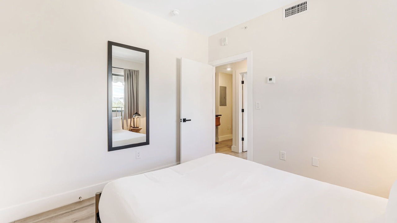 Photo of Bedroom in Midtown