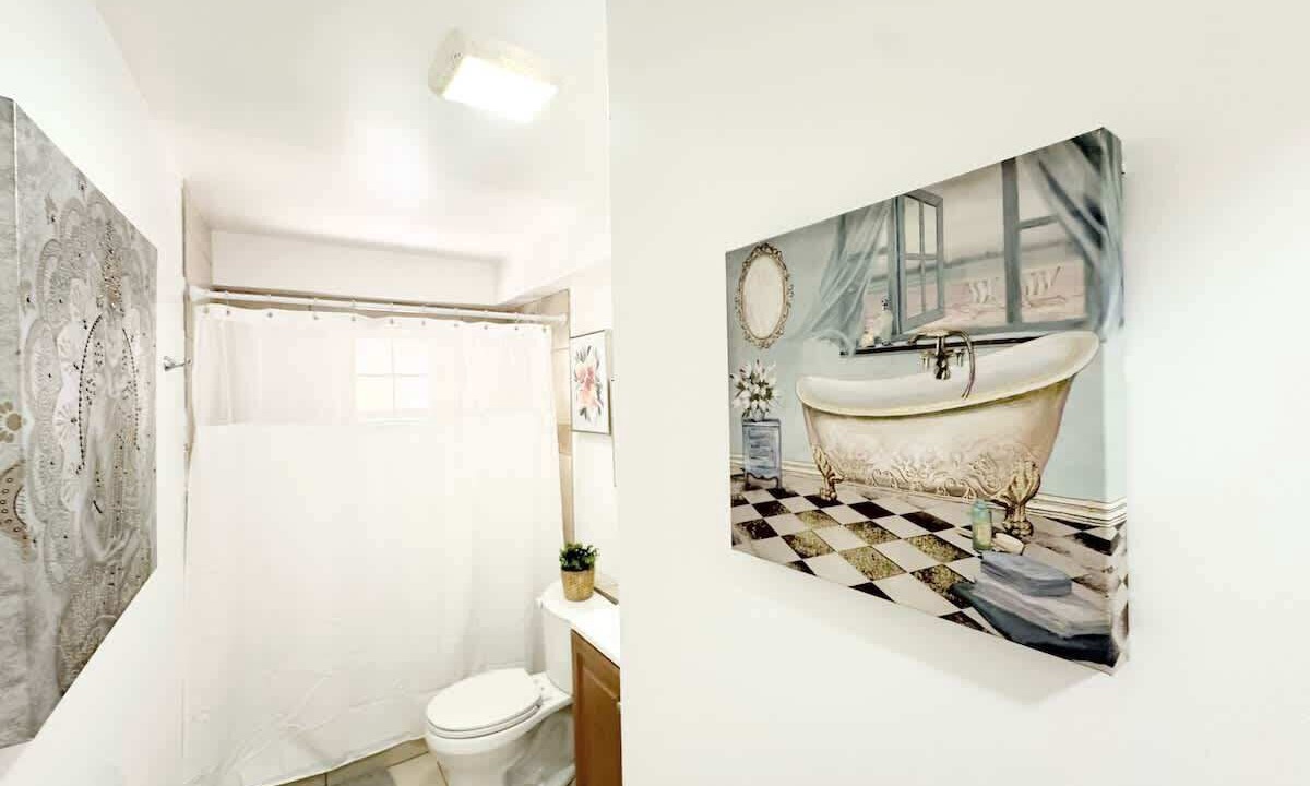Photo of Bathroom in Miami Shores