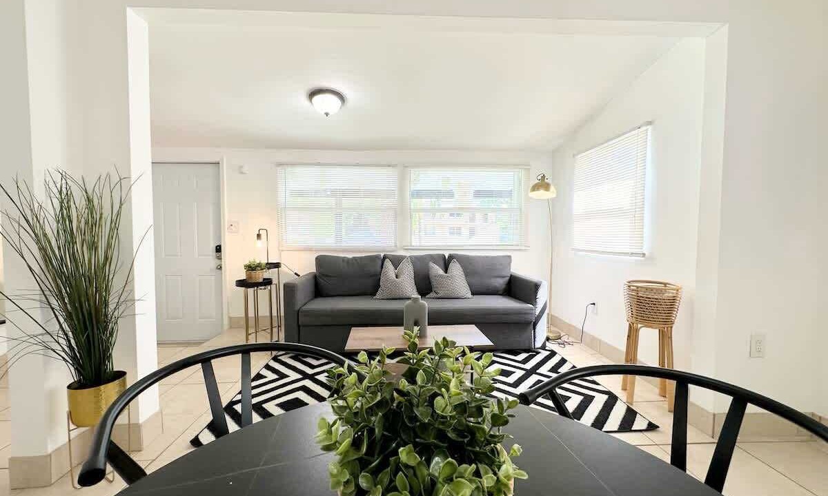 Photo of Livingroom in Miami Shores