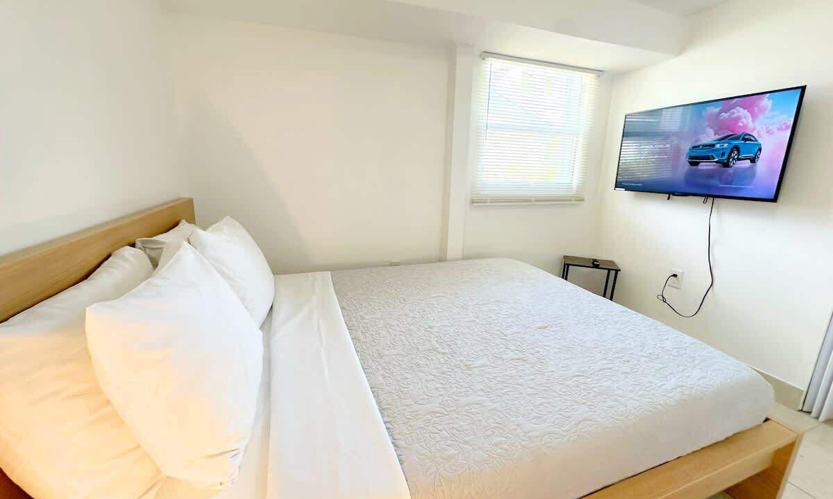 Photo of Bedroom in Miami Shores
