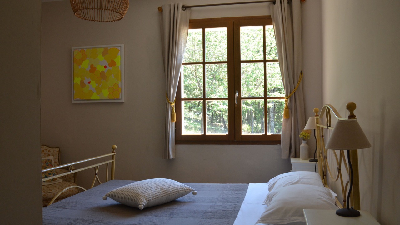 Photo of Bedroom in Montmeyan
