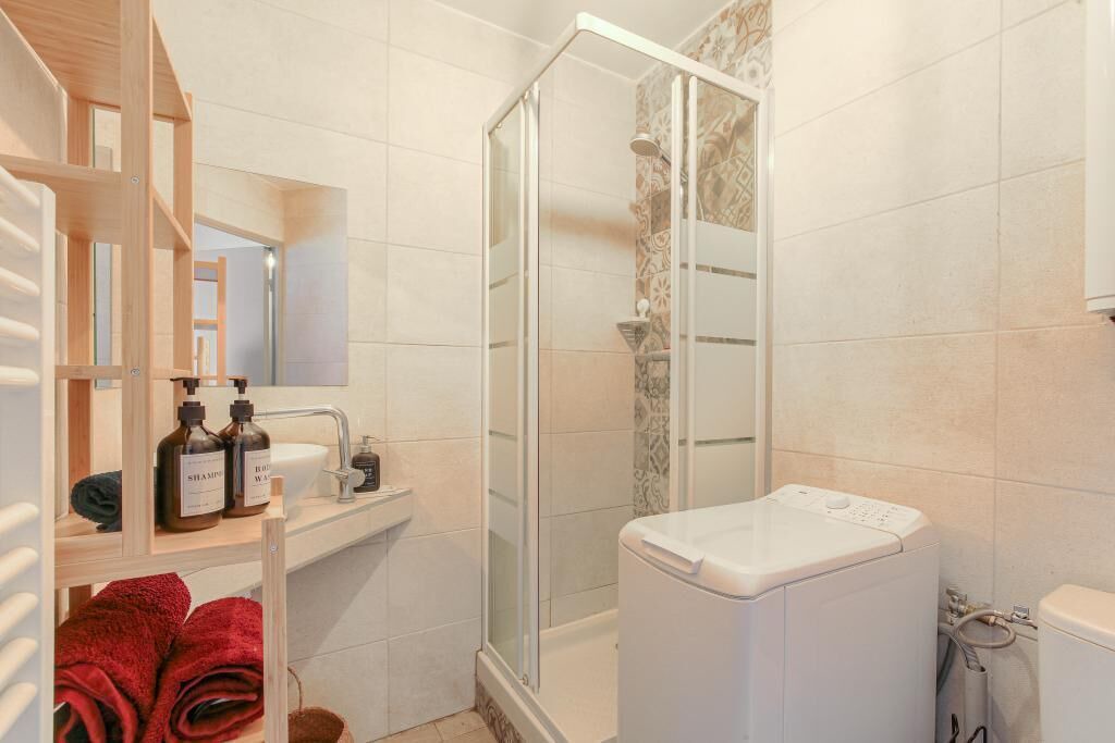 Photo of Bathroom in Feuillat Desgenettes