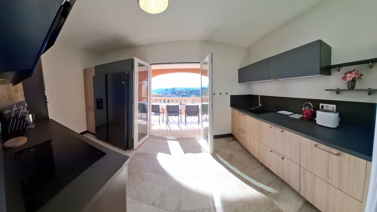 Photo of Kitchen in Flassans-sur-Issole