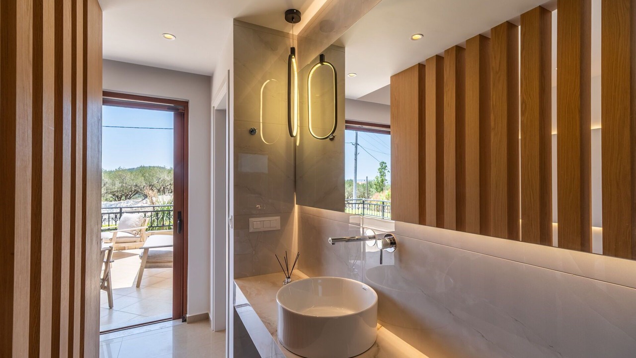 Photo of Bathroom in Galouvas