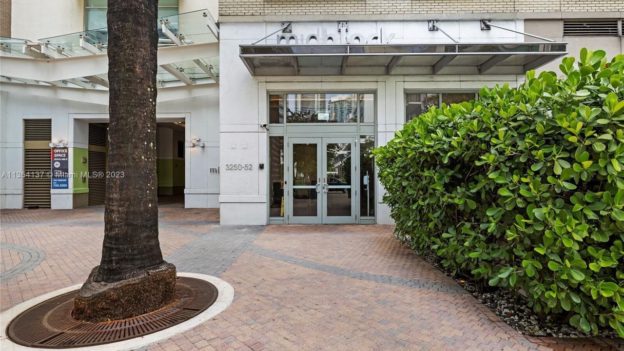 Photo of Outdoor in Midtown