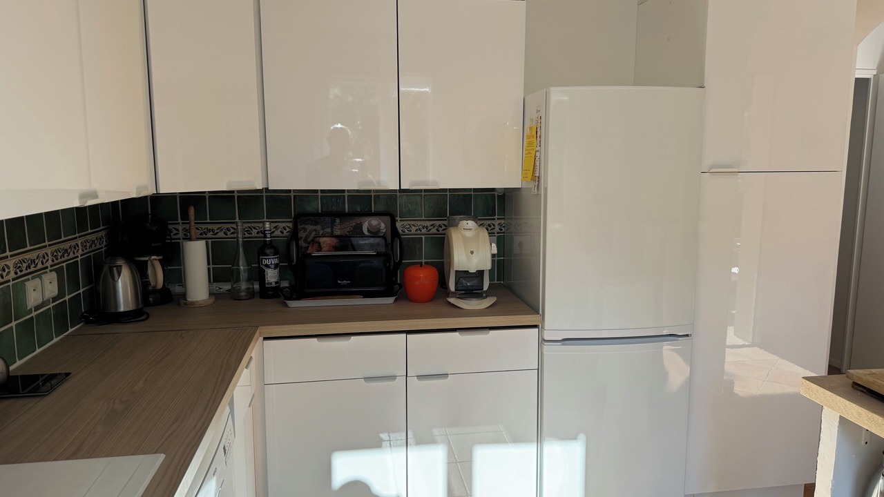 Photo of Kitchen in Les Mayons