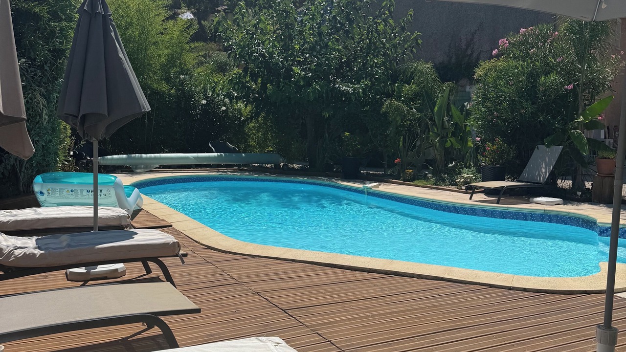 Photo of Outdoor in Les Mayons
