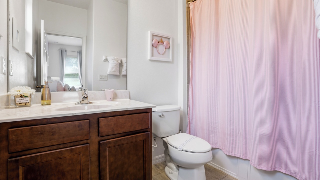 Photo of Bathroom in Watersong