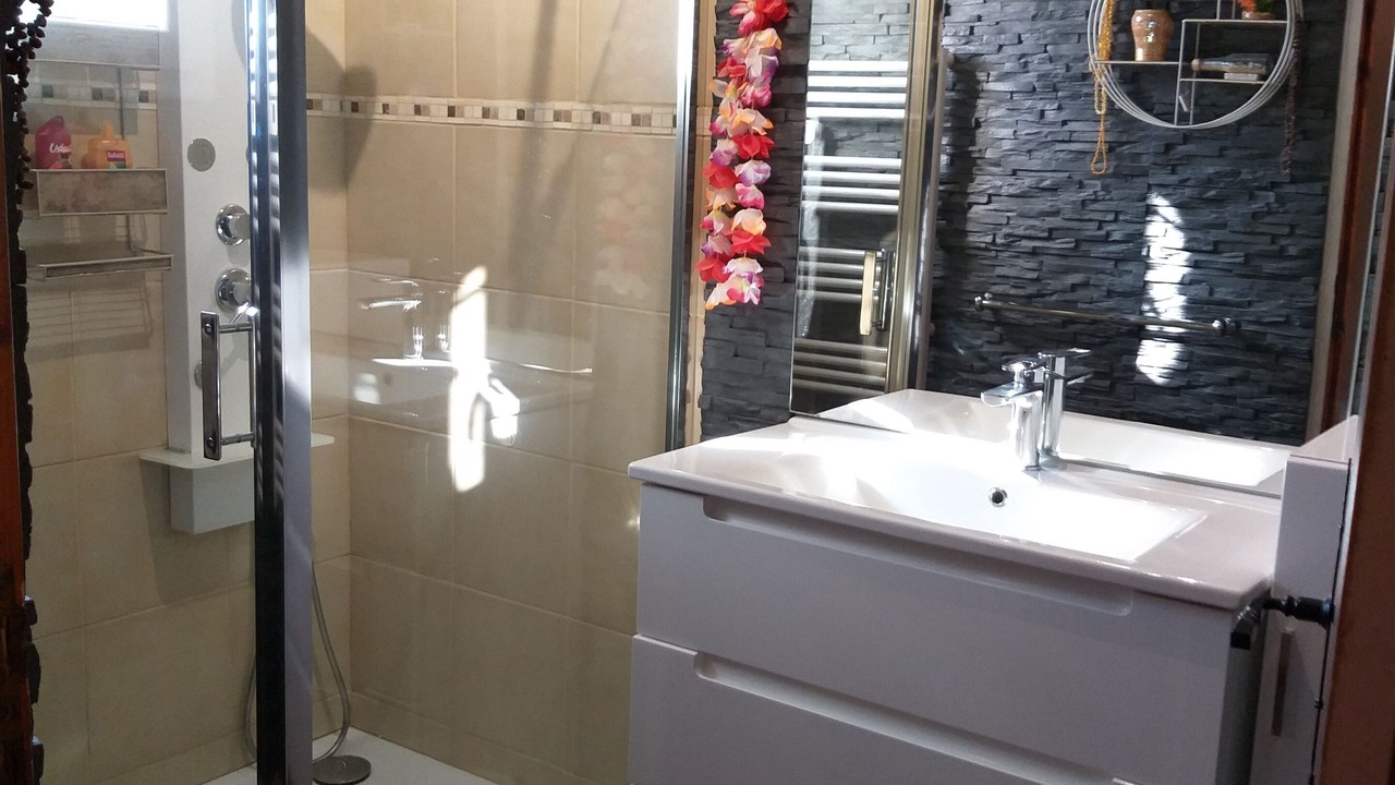 Photo of Bathroom in Saint-Laurent-du-Verdon