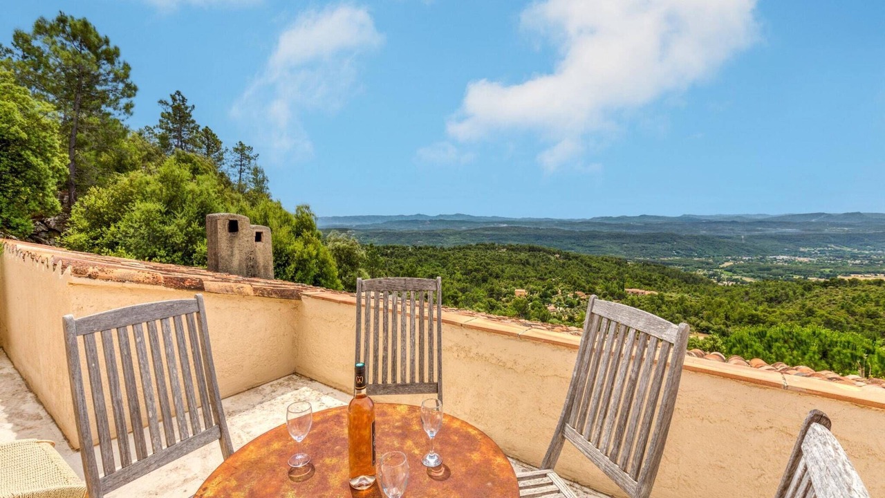 Photo of Patio Balcony in Villecroze