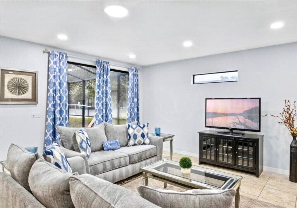 Photo of Livingroom in Cypress Pointe