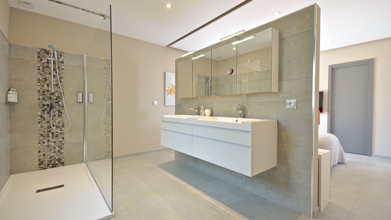 Photo of Bathroom in Sainte-Maxime City Centre