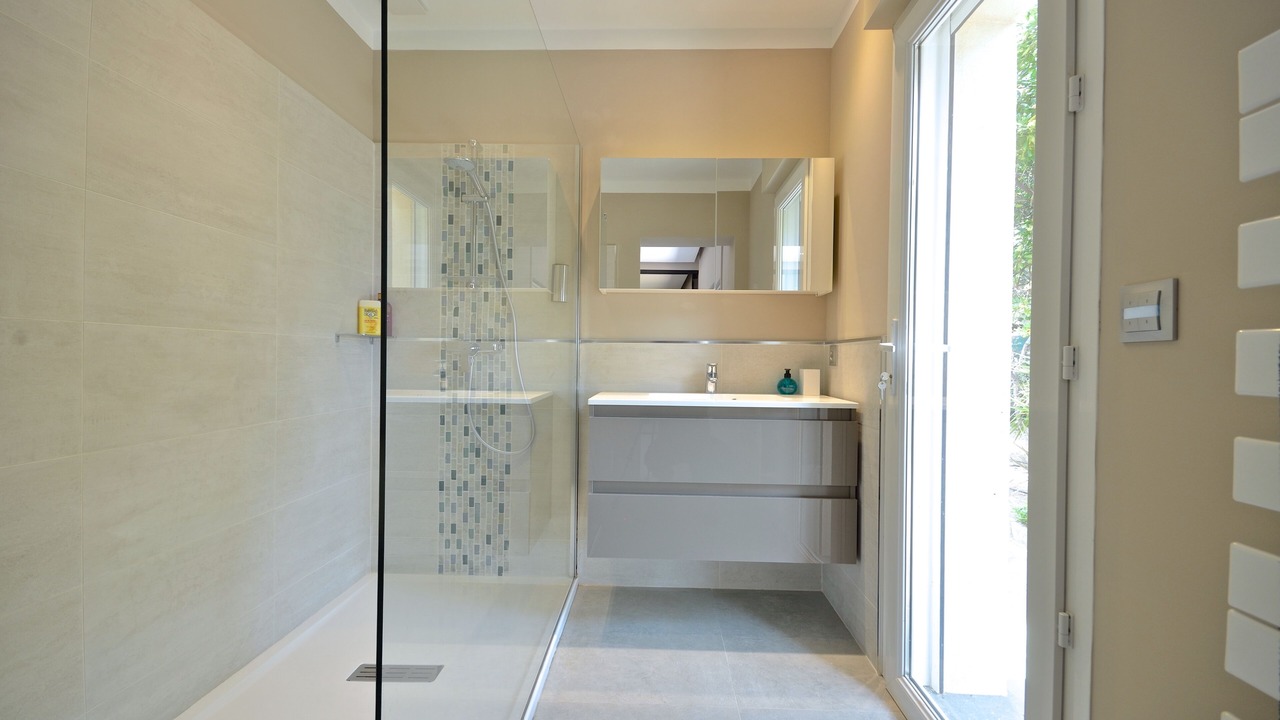 Photo of Bathroom in Sainte-Maxime City Centre