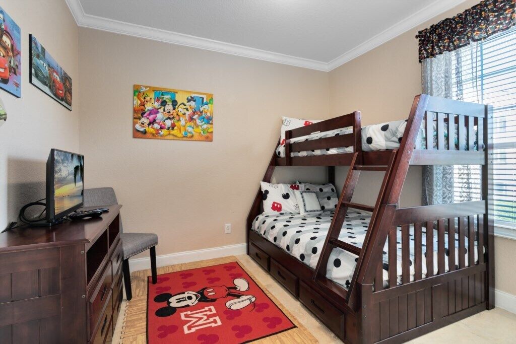 Photo of Bedroom in Windsor Palms