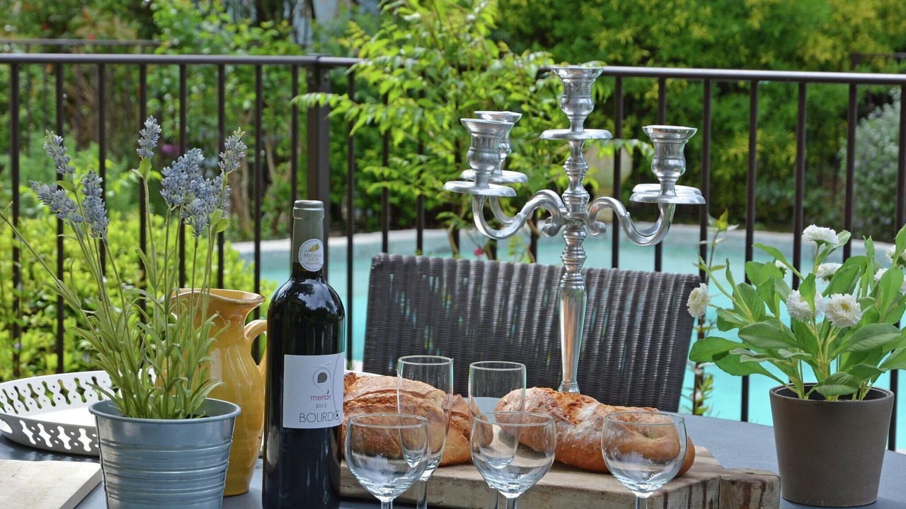 Photo of Patio Balcony in Saint-Cesaire-de-Gauzignan