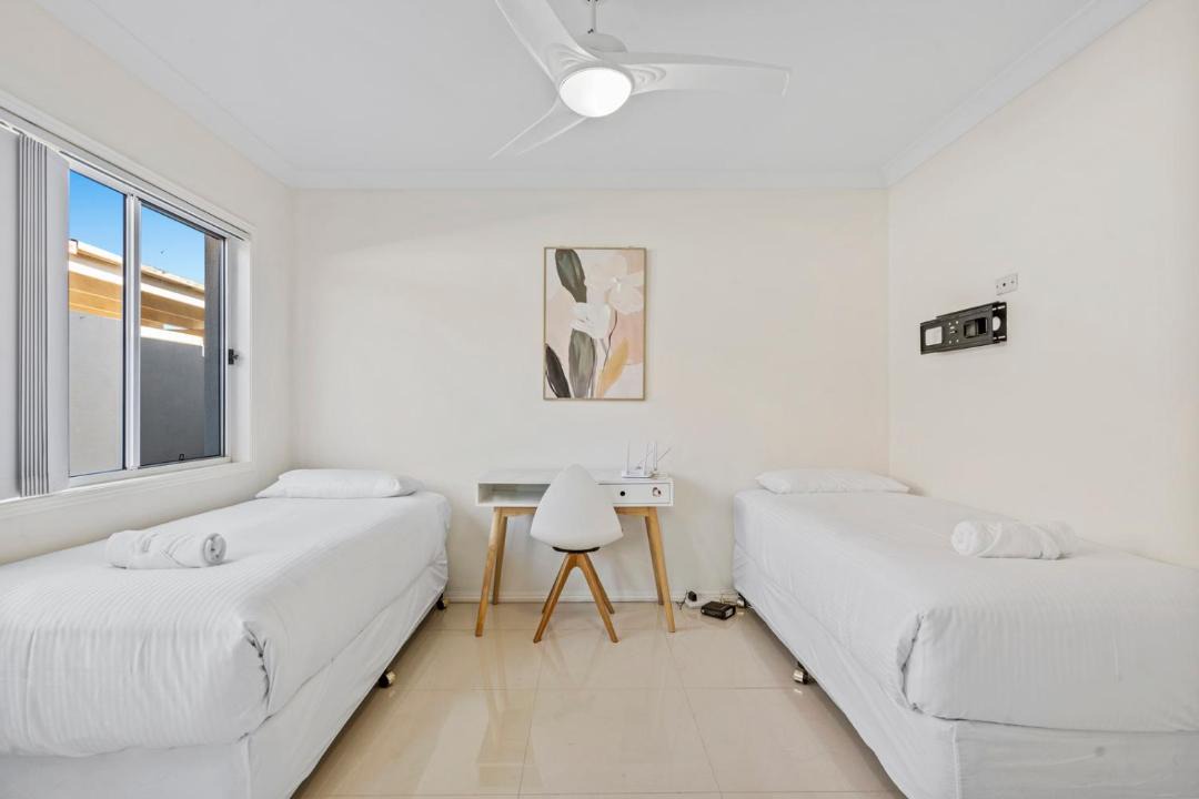 Photo of Others in Helensvale