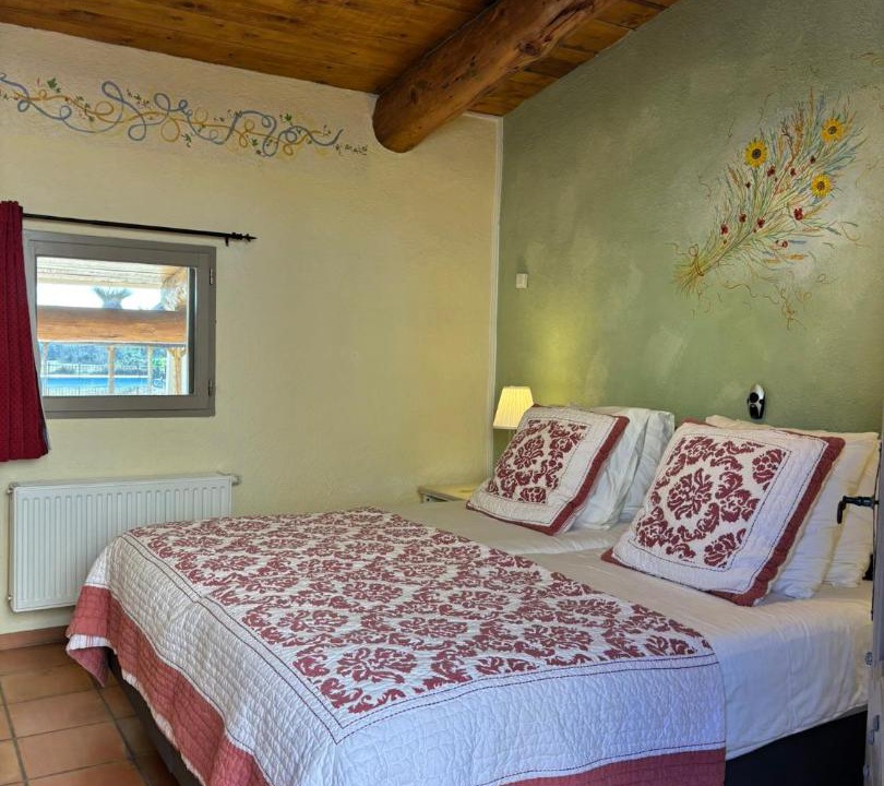 Photo of Bedroom in Saint-Julien