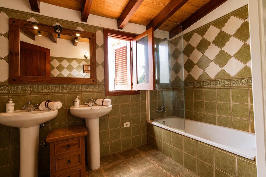 Photo of Bathroom in Los Realejos