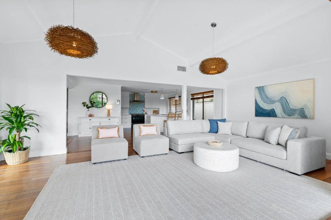 Photo of Livingroom in Broadbeach Waters