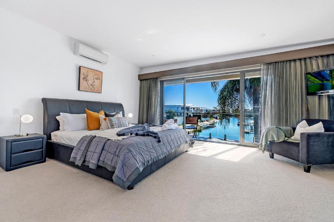 Photo of Others in Broadbeach Waters