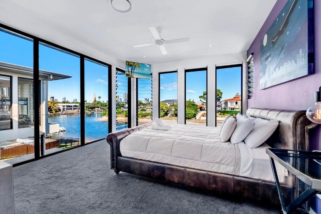 Photo of Others in Broadbeach Waters