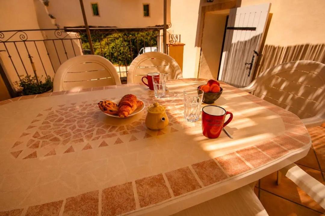 Photo of Patio Balcony in La Roche-sur-le-Buis