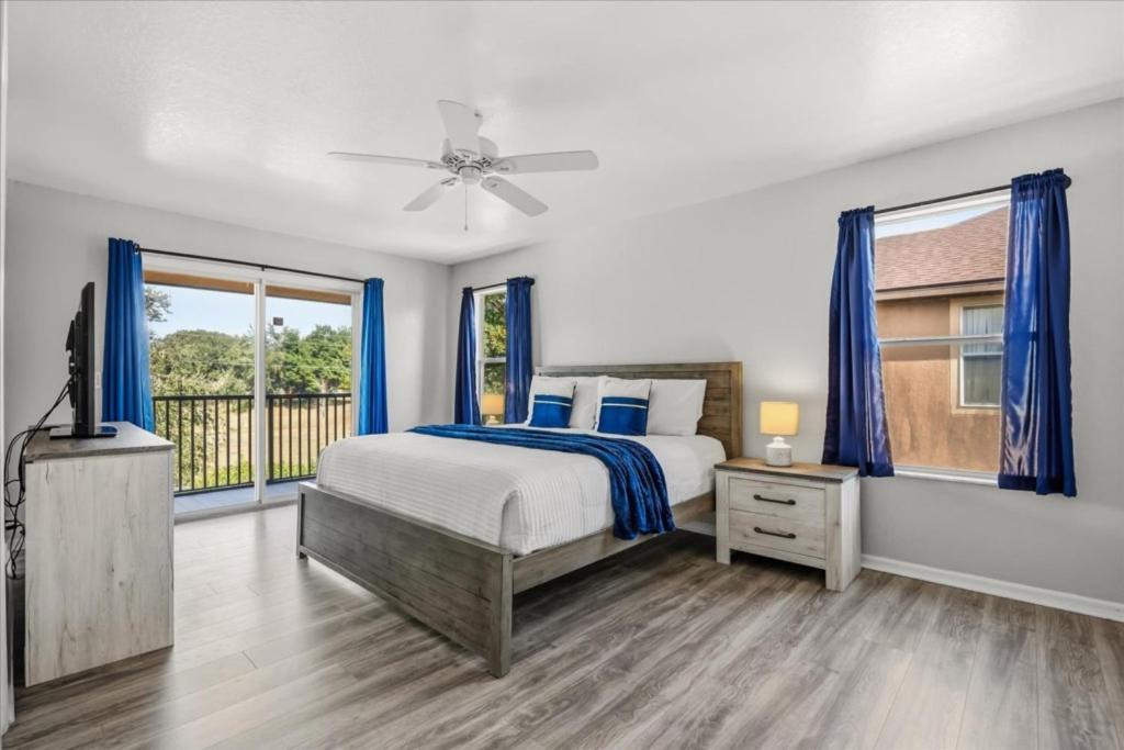 Photo of Bedroom in Regal Palms