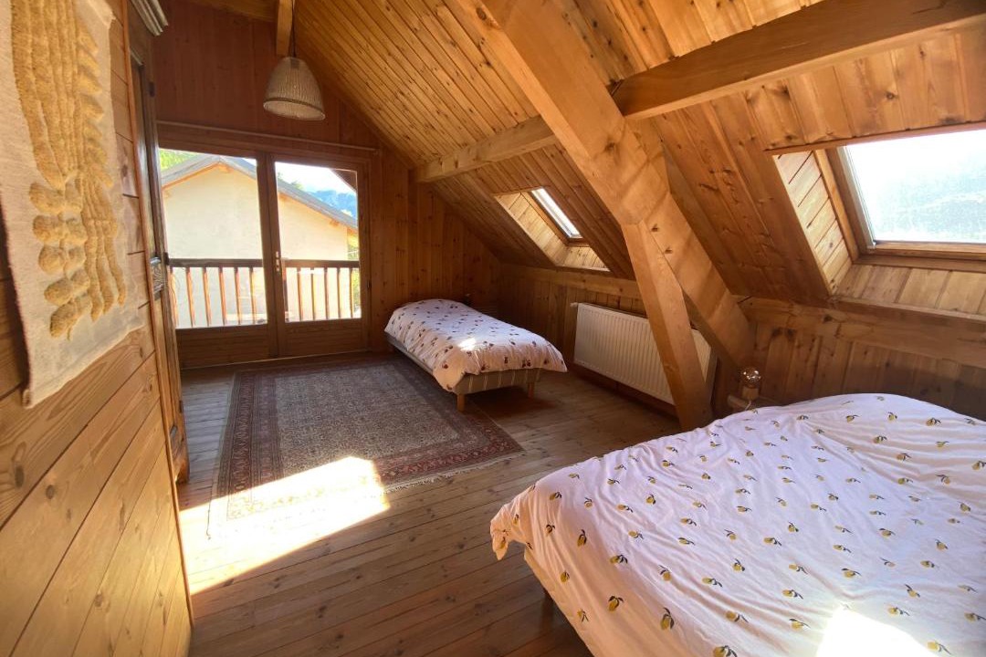 Photo of Bedroom in Saint-Martin-de-Queyrieres