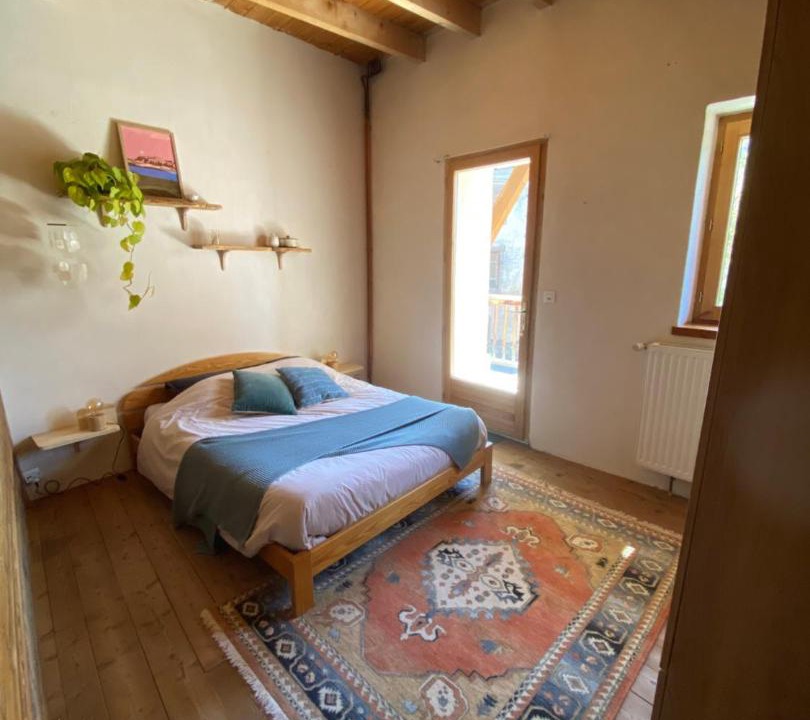 Photo of Bedroom in Saint-Martin-de-Queyrieres