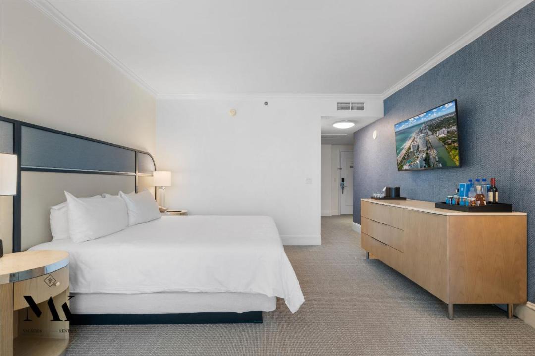 Photo of Bedroom in Mid Beach