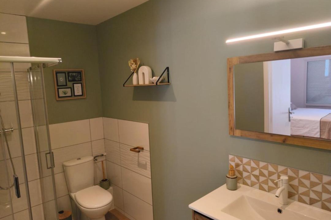 Photo of Bathroom in Saint-Yrieix-la-Perche