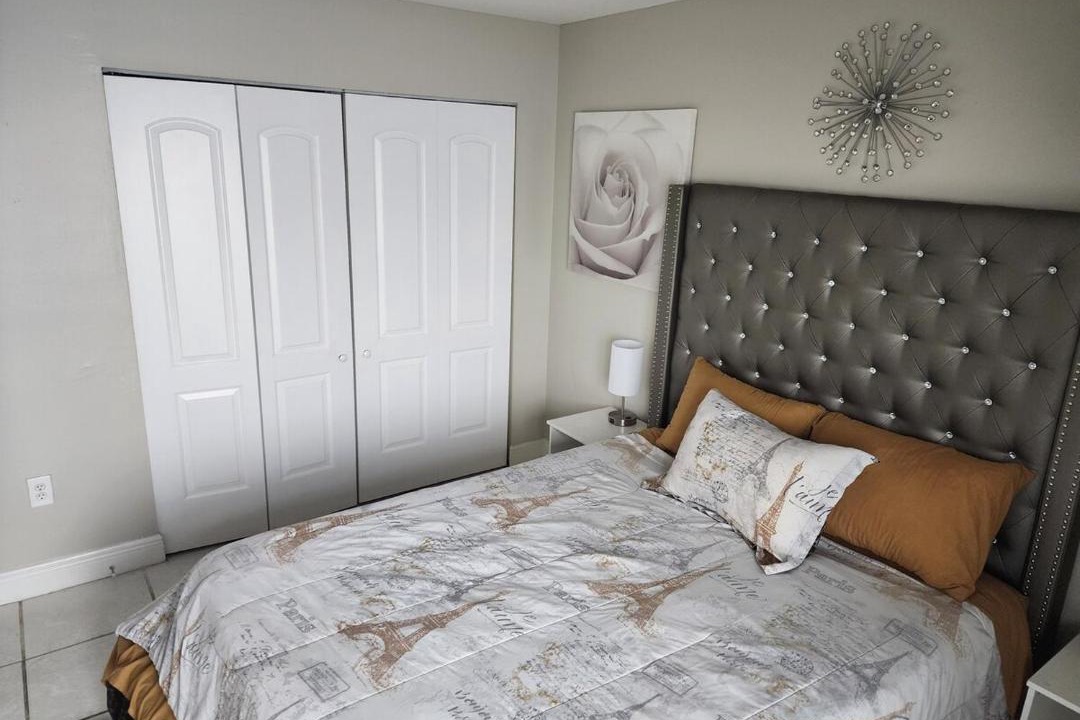 Photo of Bedroom in Tamiami